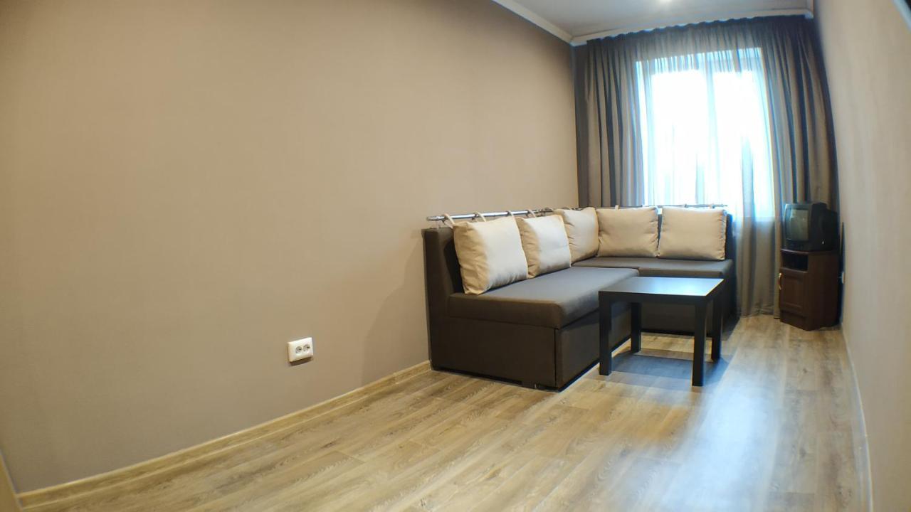 Двухкомнатный Люкс Центр Металлургов 19 Kr Apartments Krivoi Rog Exterior foto