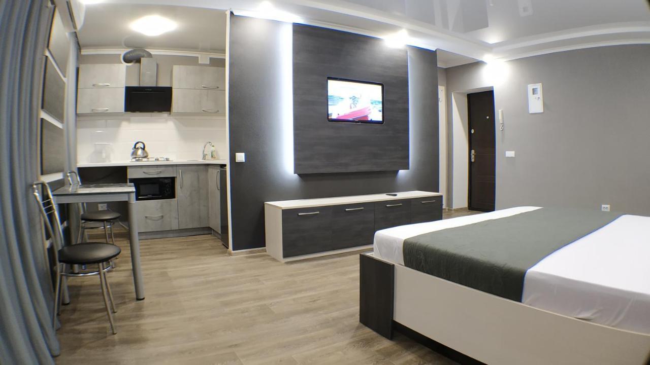 Двухкомнатный Люкс Центр Металлургов 19 Kr Apartments Krivoi Rog Exterior foto